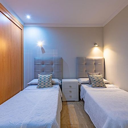 Marina Luxury Apartment Естепона Екстер'єр фото